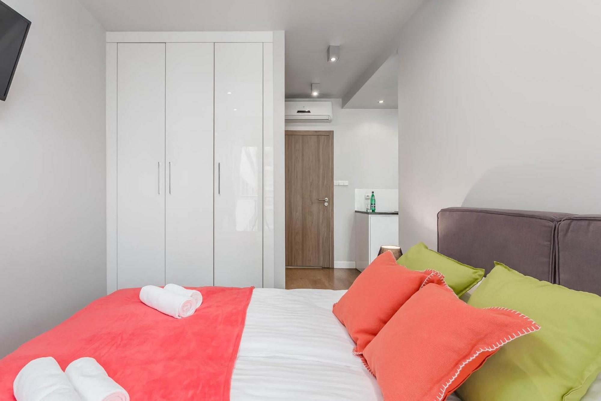 Rent Like Home - Oxygen Wronia 45 II Warschau Exterior foto